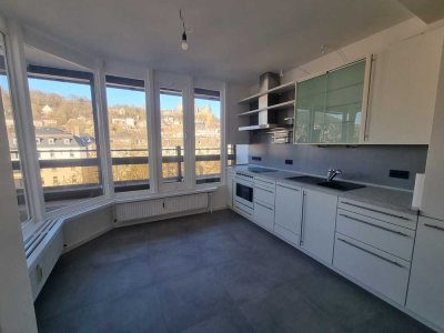 Wunderschöne Dachgeschosswohnung in saniertem Altbau mit Schlossblick