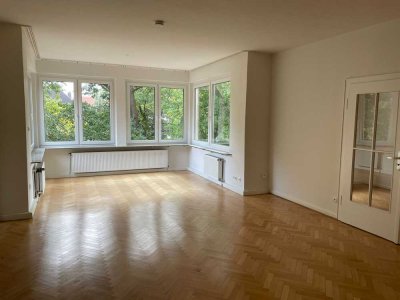 4 Zimmer mit Balkon