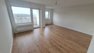 Schöne 2 Zimmer Wohnung im 10. OG mit Blick ins Grüne