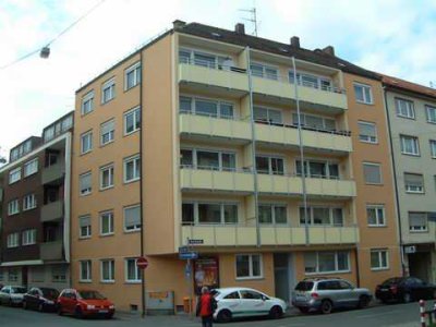 Große 3 Zimmer Wohnung im Norden von Nürnberg mit Balkon und Badewanne