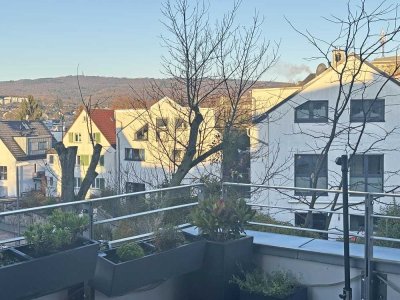 Wunderschöne, lichtdurchflutete Neubauwohnung mit Panoramablick, XL Balkon und TG- SP!