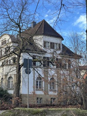 4-Zimmer Wohnung 108 qm in historischer Villa mit Blick auf den Park