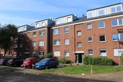 Individuelle  2 Zimmer Dachgeschoss-Wohnung mit kleinem Balkon