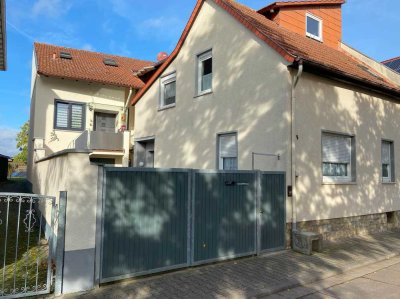 Attraktives 5-Zimmer-Einfamilienhaus mit EBK in Uelversheim