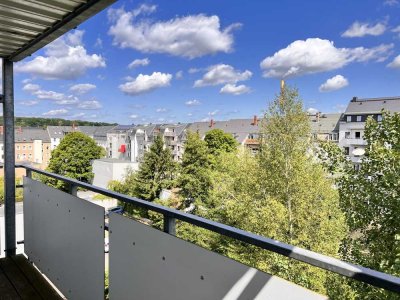 CHARMANTE DACHGESCHOSSWOHNUNG mit Balkon