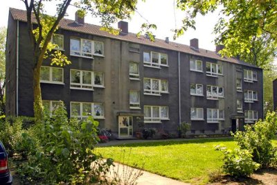 Wir sanieren für Sie! Moderne 2-Zimmer-Balkonwohnung mit neuem Duschbad