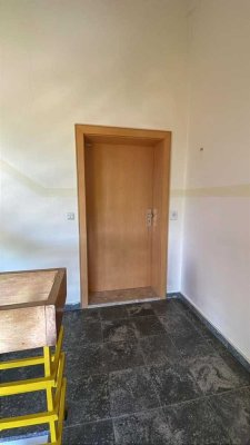 Traumwohnung über den Dächern von Helmstedt - 2 Zimmer mit Balkon und Aufzug  – Frisch renoviert!