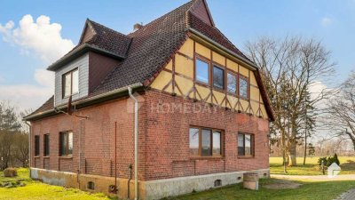 Wohnhaus mit Fachwerk, gut saniert | Viel Land in idyllischer Lage | Umbau zu ZFH möglich