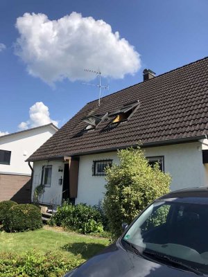 Vollständig renoviertes 7-Zimmer-Haus mit Einbauküche in Lenningen