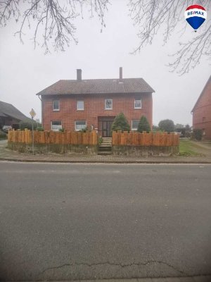 Attraktives Mehrfamilienhaus mit 4 Wohneinheiten in schöner ruhiger Lage von  Hessisch Oldendorf!