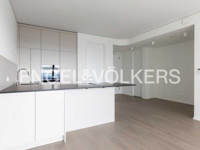 Modernes Zwei-Zimmer-Apartment über den Dächern der Stadt