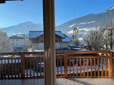 NEUWERTIGES kleines PENTHOUSE mit Kaminofen, im Zentrum von Hofgastein. Bis unters Dach offene Wohnräume. Hochwertige Einrichtung und Ausstattung