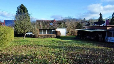 1.300 m² GrundstücksTRAUM in Hochdorf! Attraktives Einfamilienhaus mit viel Potential zum Entfalten