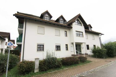 schöne 2 Zimmer DG Mietwohnung mit Seeblick in Hartkirchen - Cernota Immobilien