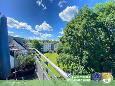 Großzügige Penthouse Wohnung mit 2 Balkonen und Tiefgaragenstellplätzen in Refrath