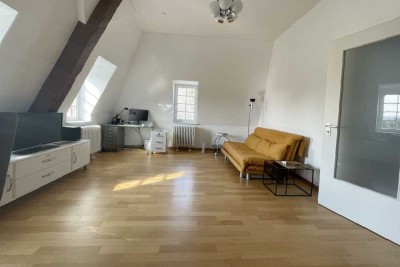 Gemütliche kleine Wohnung im Stadtschloss