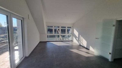 Stilvolle, neuwertige 3-Zimmer-Dachgeschosswohnung mit geh. Innenausstattung mit Balkon