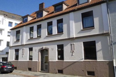 Schöne top-geschnittene 3 Zimmer-Wohnung mit EBK in Bremerhaven WG-geeignet