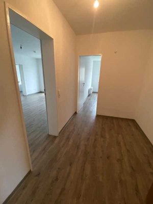 Ihr neues zu Hause -frisch renovierte 3-Zimmerwohnung mit Loggia in Duisburg-Mündelheim