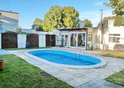 Bungalow mit Pool und Garage auf EP-Grund in Alt-Marl – Sanierungsbedarf