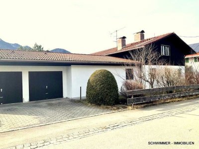 Architektenhaus mit Einliegerwohung auf herrlichem Grundstück