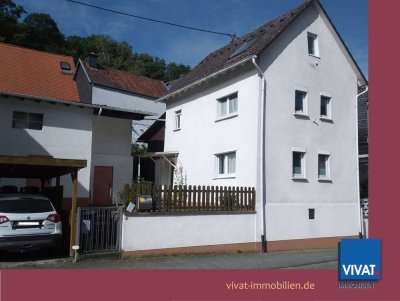 Historisches, kleines EFH mit Nebengebäude und Carport. Plus Fläche im Dachgeschoss!