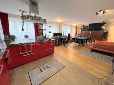 Geräumige, helle Loft-Wohnung im Herzen von Hamburg!
- mit Tiefgaragenstellplatz