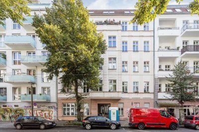 Für Selbstnutzer: 4-Zimmer-Altbauwohnung in Friedrichshain