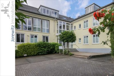 Sieker Schweiz: Moderne und frisch gestrichene 3 Zimmer-Wohnung mit Balkon in Waldrandlage