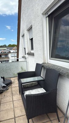 Nachmieter gesucht! Vollständig renovierte 2-Raum-Wohnung mit Balkon und Einbauküche in Mühlheim