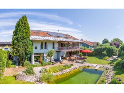 Architektenhaus mit Einliegerwohnung und Schwimmteich im sonnigen Teil von Neubeuern