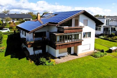 Grosses Einfamilienhaus in bester Lage mit tollem Panoramablick.  Ausbaubar zu mehreren Wohnungen