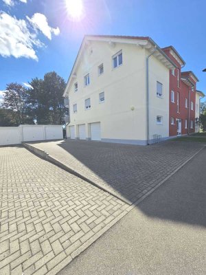 Trossingen: Mod. 3,5 - Zimmer- Whg. mit Einzelgarage, gr. Balkon, hochwert. Einbaukü + eig. Speicher