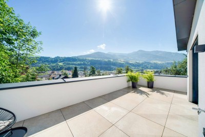 Penthouse-Erlebnis mit Pool und Sauna - traumhafter Bergblick inklusive!