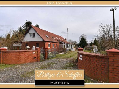 Landhaus mit vielfältigen Möglichkeiten auf großzügigem Grundstück direkt am Feld