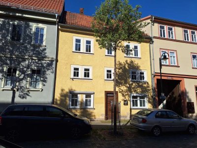 teilsaniertes Einfamilienhaus in historischer Innenstadtlage