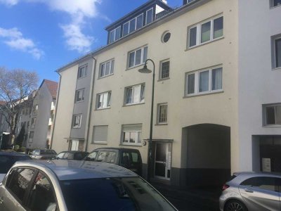 Moderne möblierte 2-Zimmer-Wohnung mit Balkon und Garage