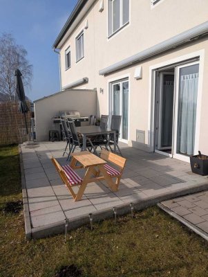 Familienfreundliche Doppelhaushälfte mit Terrasse und Garten in Aresing zu vermieten!