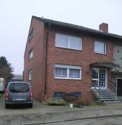 Großzügiges Generationenhaus in naturnaher Dorflage