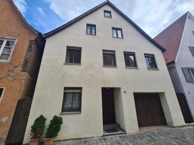 Altstadt-Haus mit Garten im Herzen Nördlingens