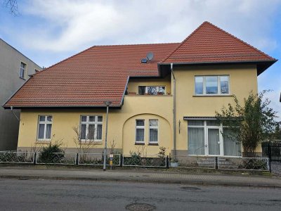 +Großzügiges Stadthaus von 1908 mit vielen Optionen und schönem Garten in zentraler Lage in Grabow+