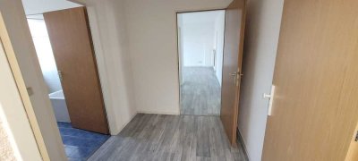 Helle 3-Raum-Dachgeschosswohnung mit Balkon