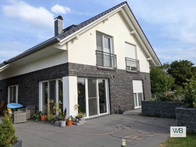 Familientraum! Freistehendes Einfamilienhaus mit unverbautem Blick in die Feldmark