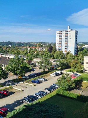 Barrierefreie 3-Zimmer Wohnung mit Balkon (Panoramablick) und EBK in Biberach auf dem Mittelberg