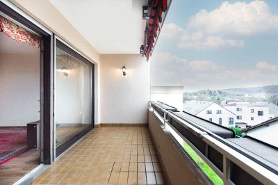 4-Zimmer Wohnung mit Einbauküche, Balkon und 2 Tiefgaragen-Stellplätzen