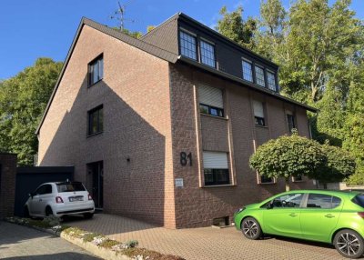 Renovierte 4-Zimmer-Wohnung mit Balkon und Treppenlift  in Alsdorf