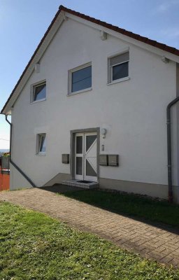 Ideale Single Wohnung: 2-Zimmer-DG-Wohnung in Neunkirchen