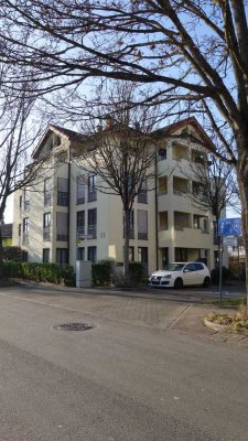 Geschmackvolle, gepflegte 2-Zimmer-Wohnung mit Balkon und Einbauküche in Freiburg im Breisgau