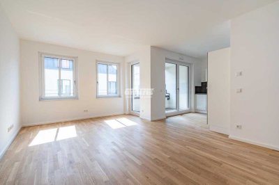 ** Moderne 3-Raum-Wohnung mit LOGGIA und EINBAUKÜCHE direkt im Zentrum! **