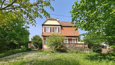 *** Charmantes Wohnhaus mit großem Garten in Heimerdingen! ***